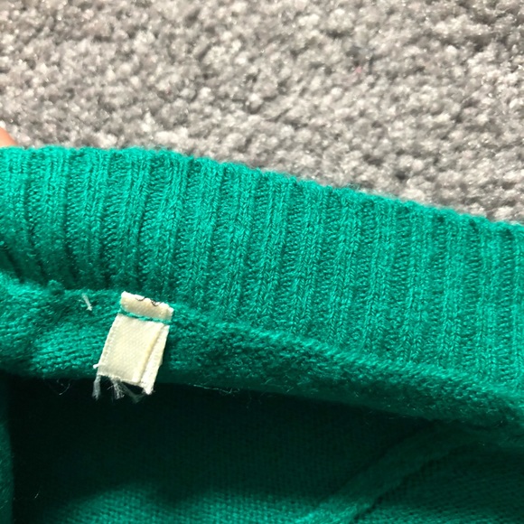 Guess Green Sweater - Picture 3 of 5